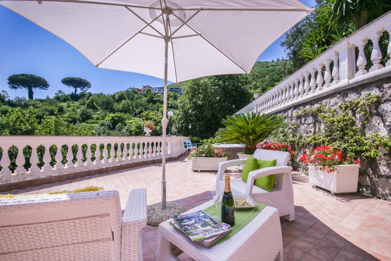 Villa Costanza Sorrento B&B Sant'Agnello Exterior photo